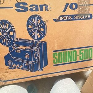 Sanyo Sound-500 Super 8 Projector - Blue